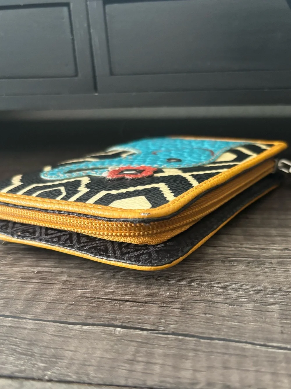 Relic zip wallet